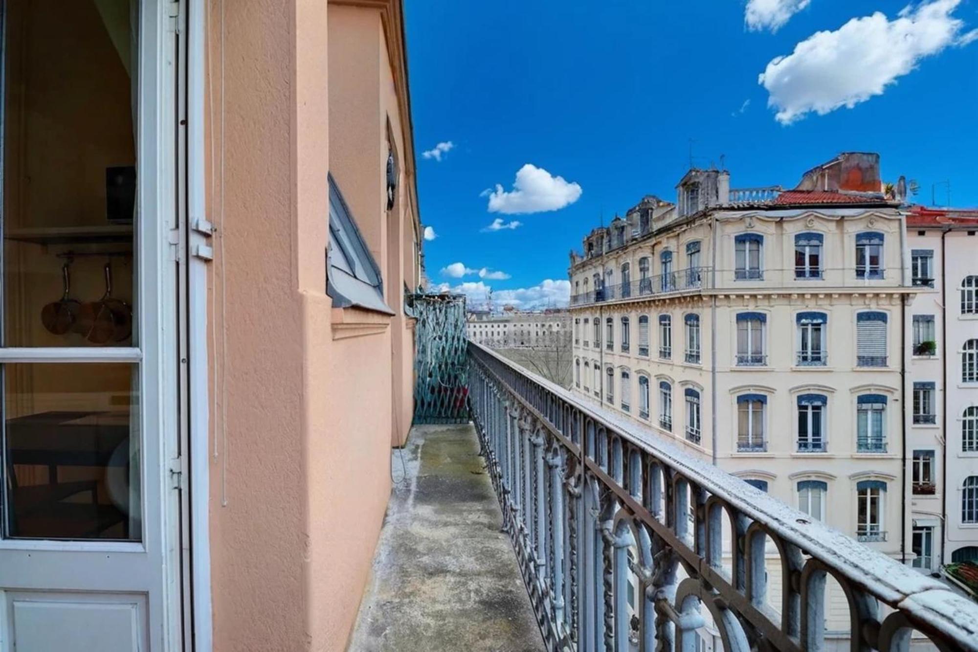 Chaponnay - Superb T2 Apartment - Lyon 3Rd Exteriör bild